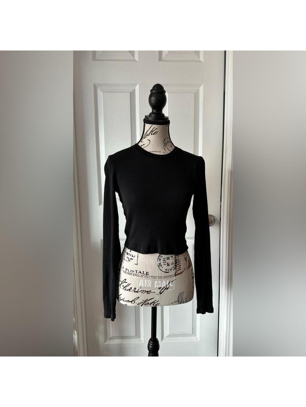TNA Sleek Black Long Sleeve Crop Top